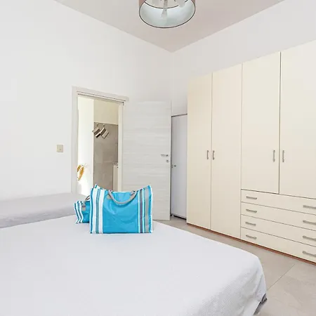 Apartment Nicola House La Salina