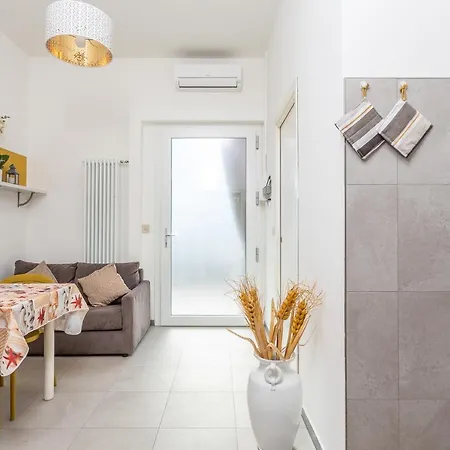 Nicola House La Salina *
